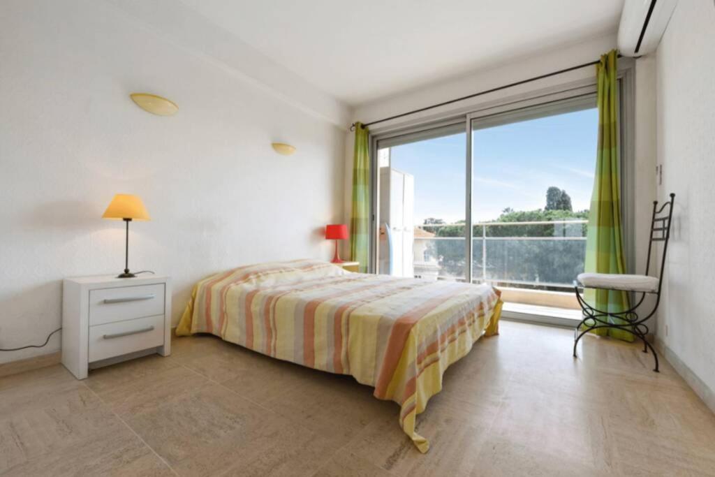 Appartement Spacieux Avec Vue Mer Proche Du Centre Cannes Luaran gambar