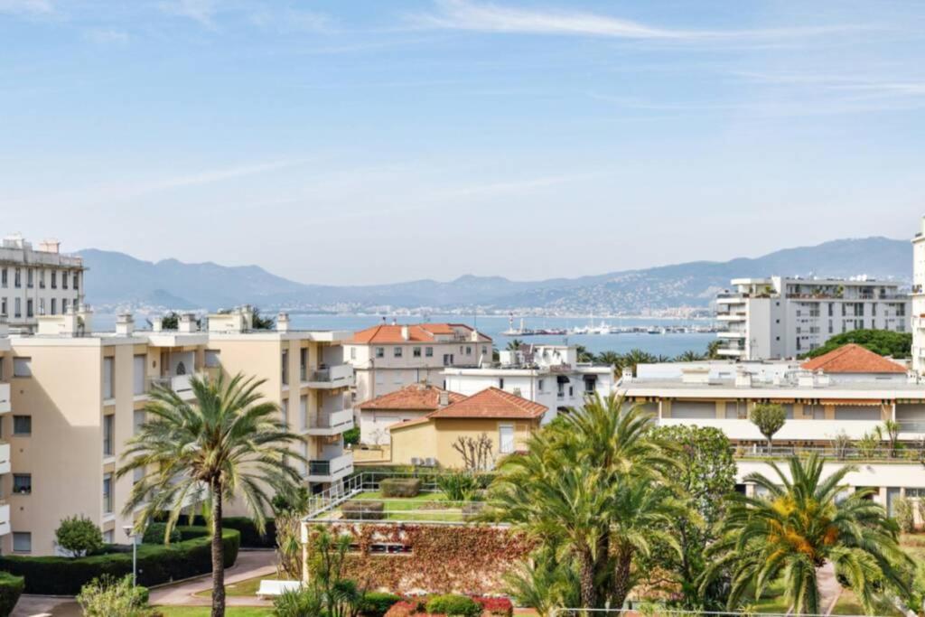 Appartement Spacieux Avec Vue Mer Proche Du Centre Cannes Luaran gambar